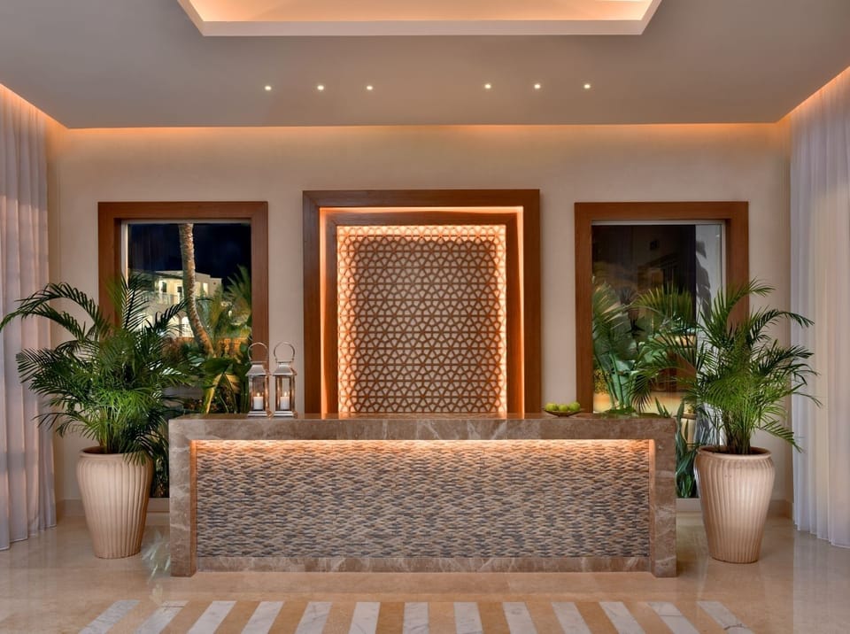 Arrive and unwind with a warm, seamless welcome experience.