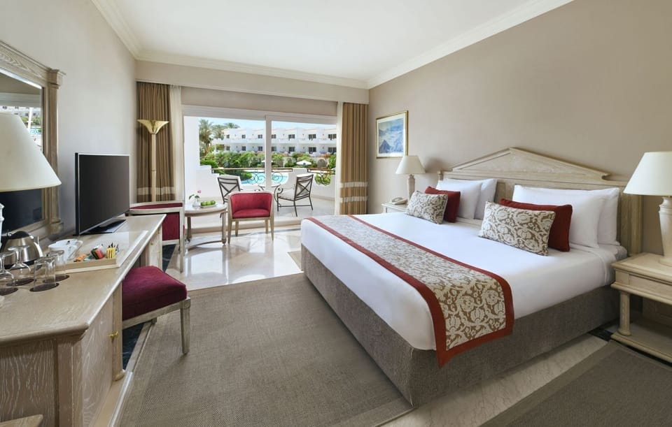Queen bed