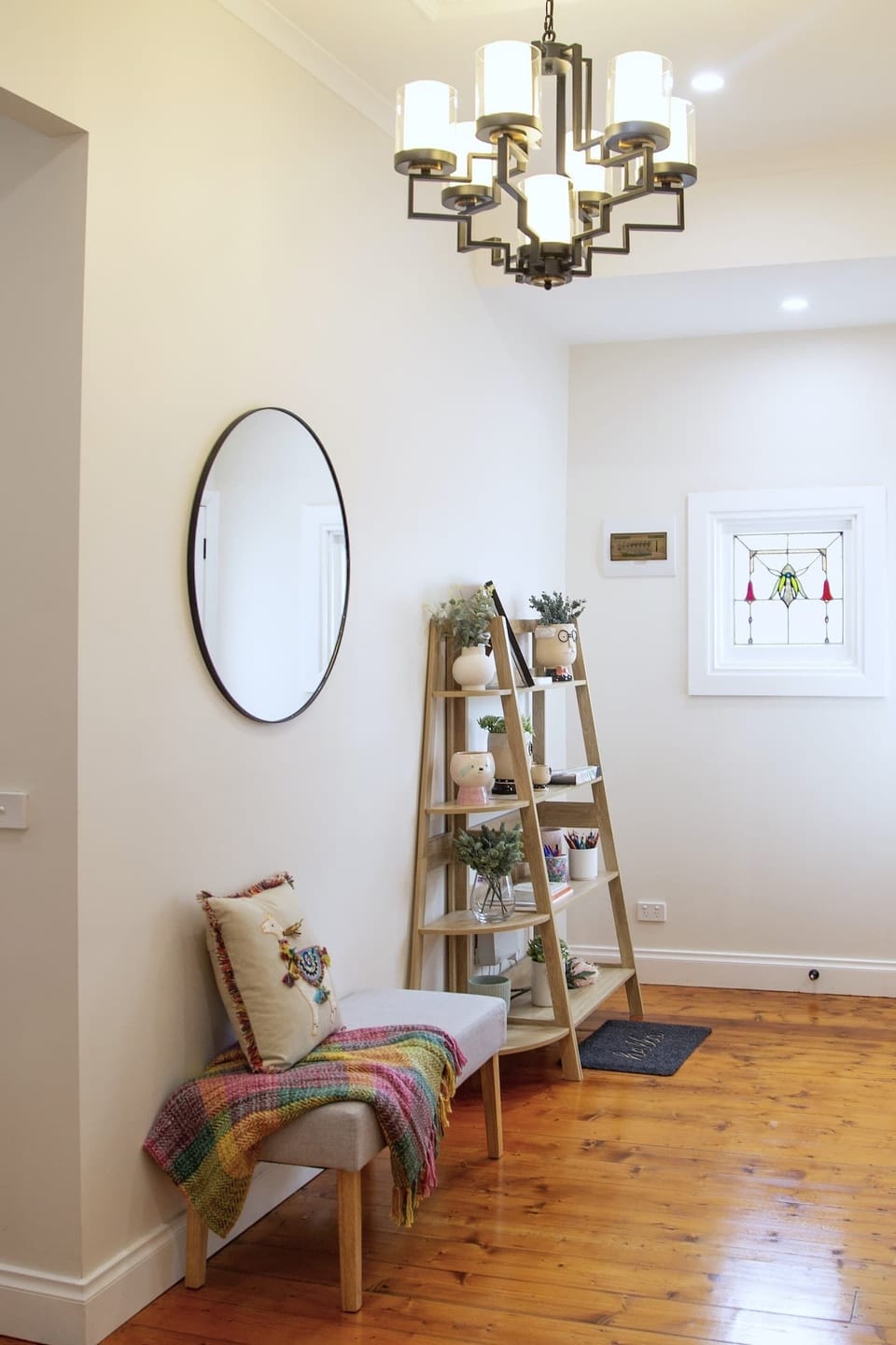 The entry provides a cute and functional space. This is where you will find important information such as the Wi-Fi password and guest information folder. 