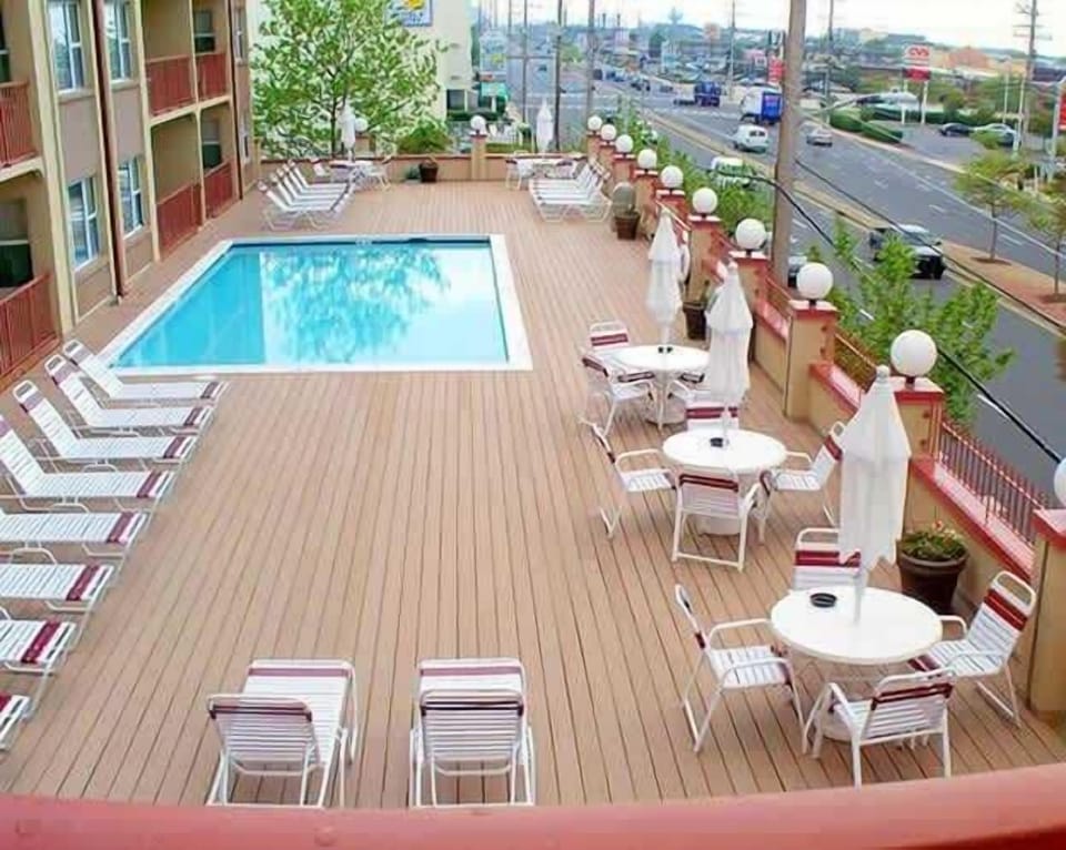 Resort Pool 