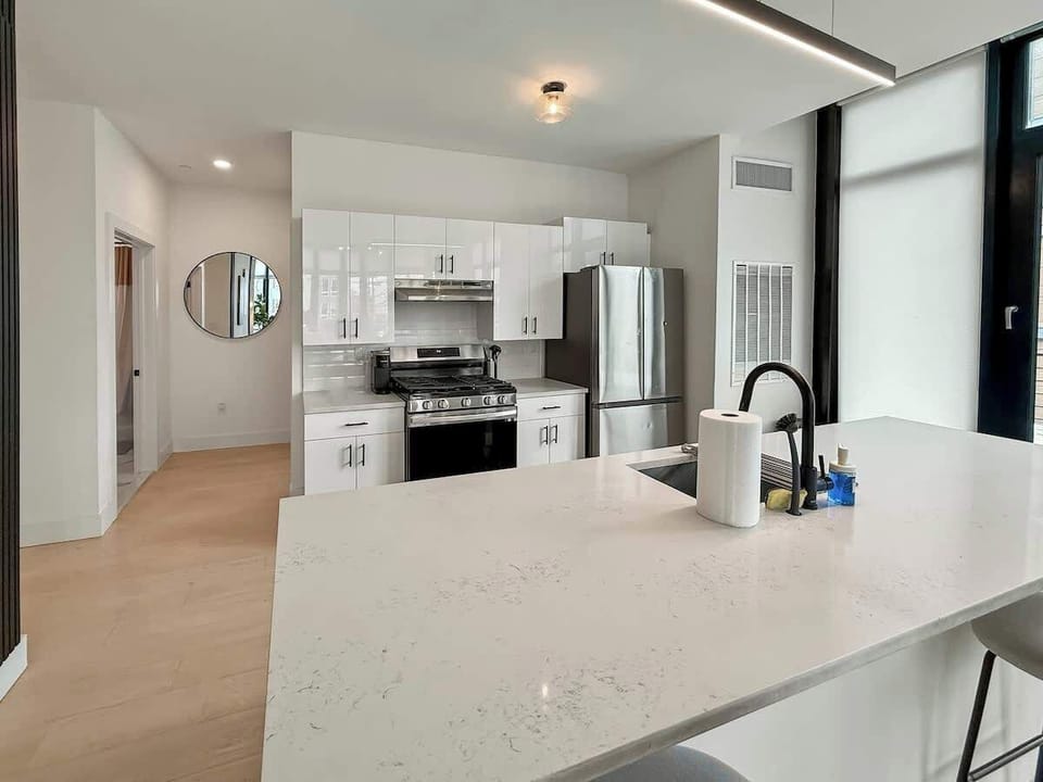 Full Kitchen 