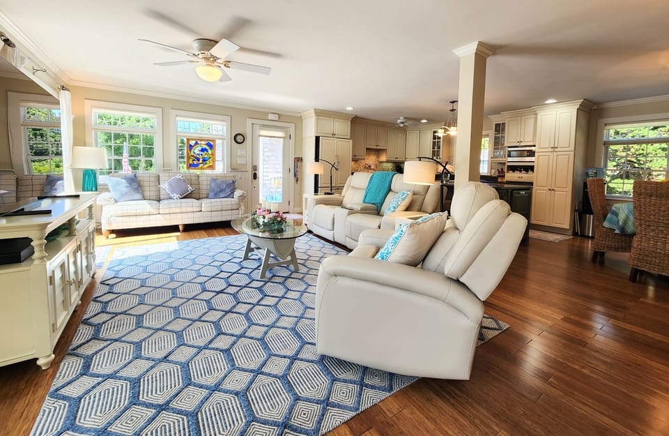 Main House - Living Area 1
