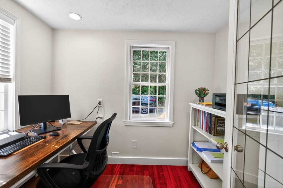 Furniture, Table, Computer, Desk, Screen
