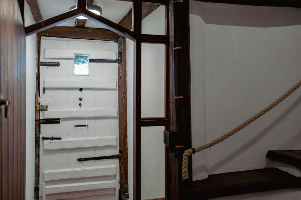 The main entrance to the house straight off the High Street, is full of beams and character! It`s like stepping through the front door into another time