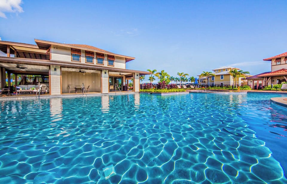 Amazing pool onsite!