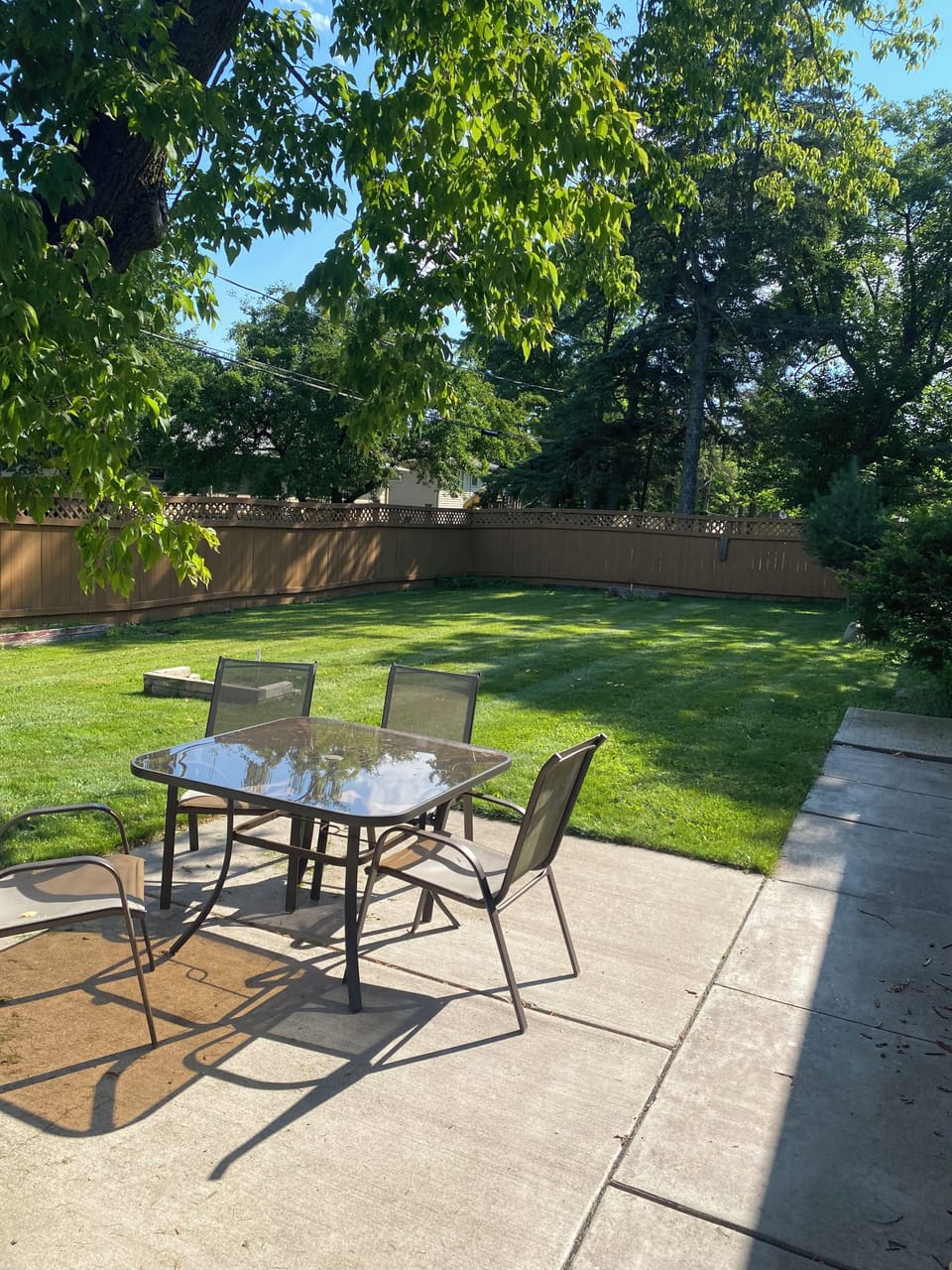 Outdoor dining