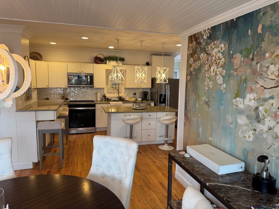 You won’t feel stuck in this kitchen which opens up to a large refreshing pool. 