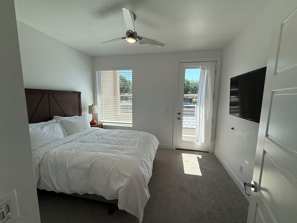 Guest bedroom