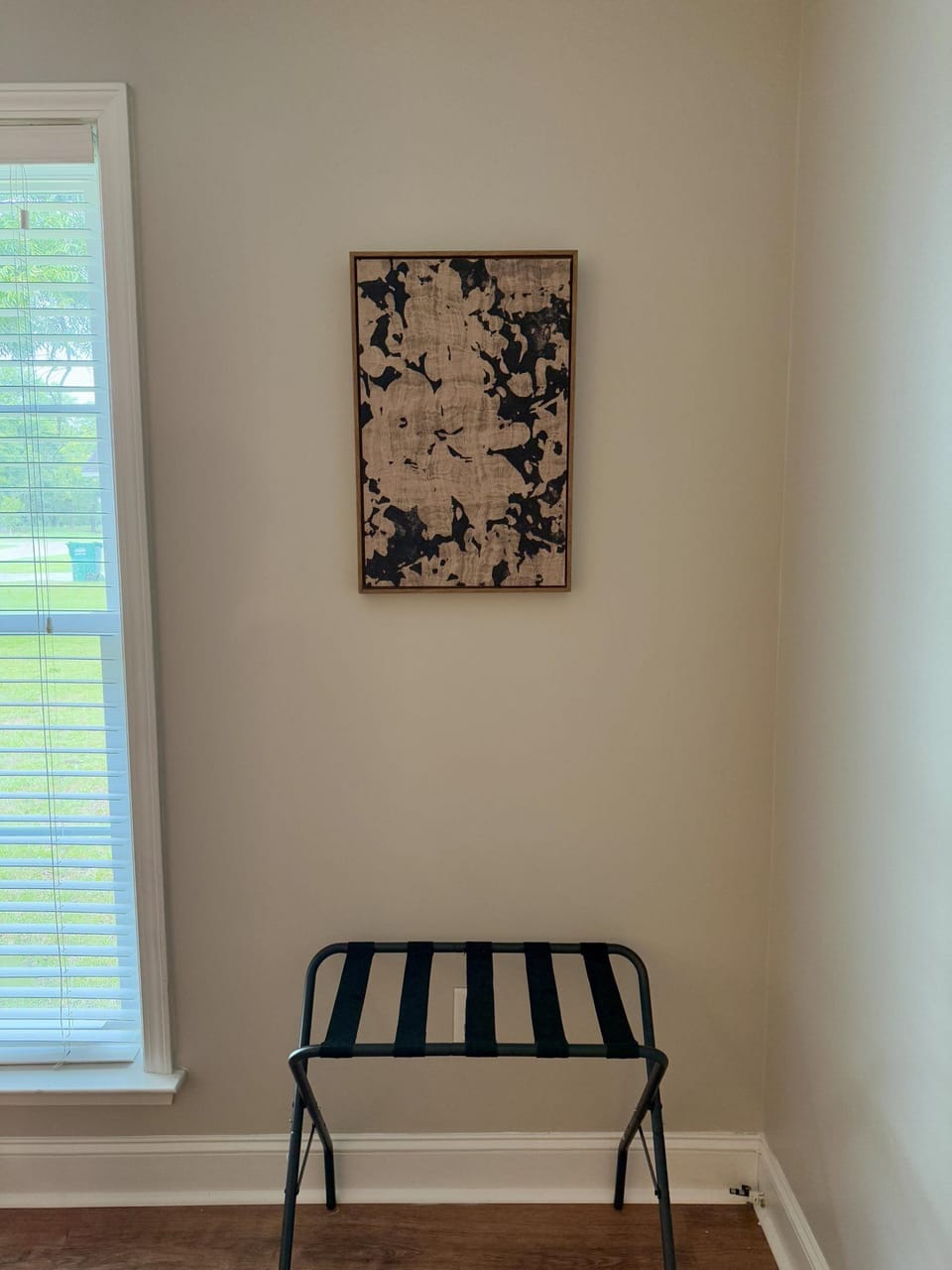 Leesburge Escape orange queen bedroom 3