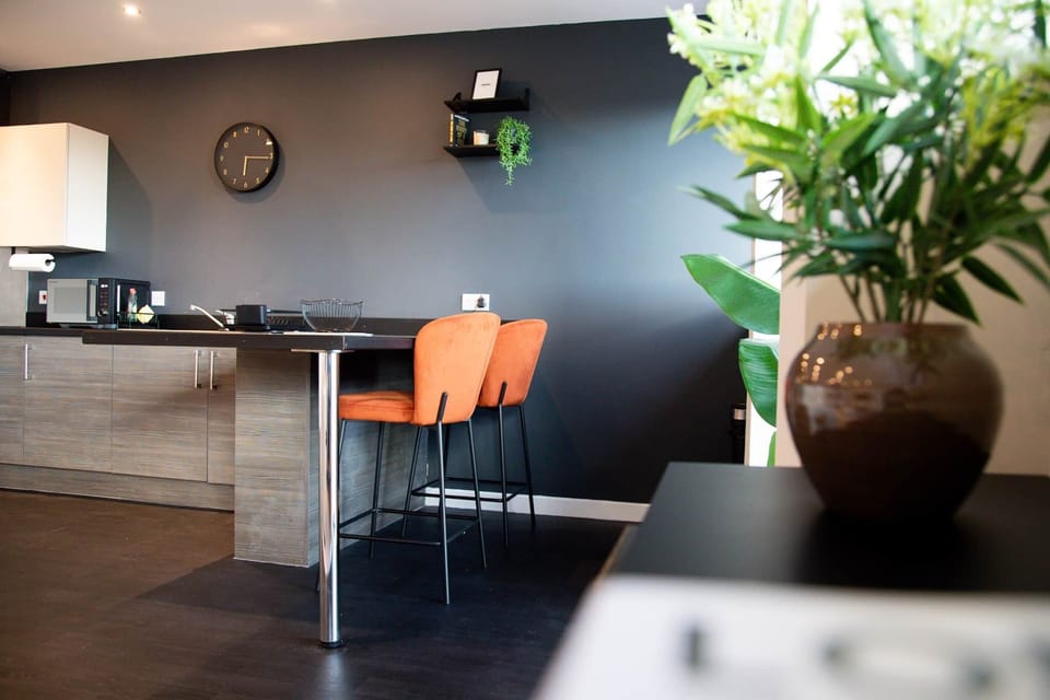 Breakfast Bar
