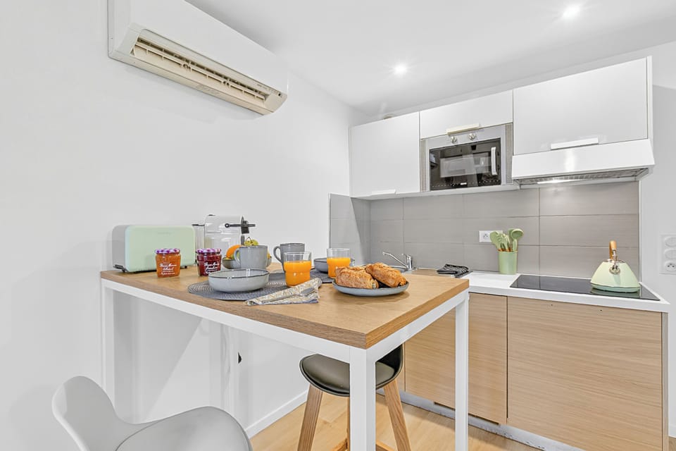 Kitchen and dining area