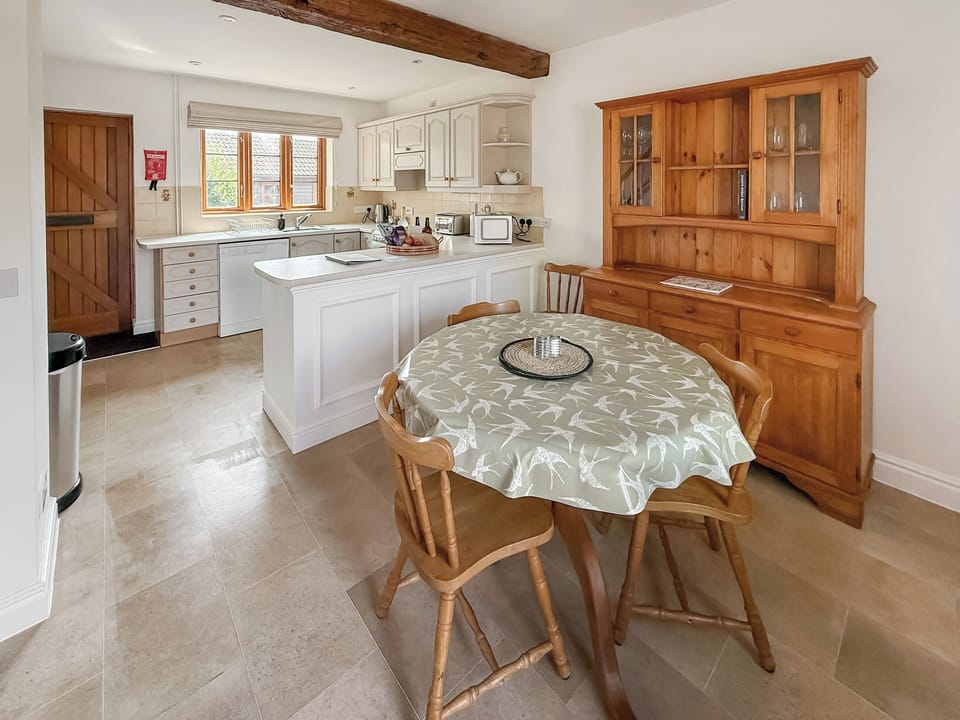 Kitchen/diner | The Swallows - Holly Farm Holiday Cottage, Stoke St. Gregory, near Taunton