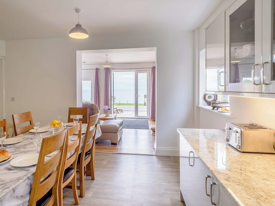Kitchen/diner | On The Beach, Downderry
