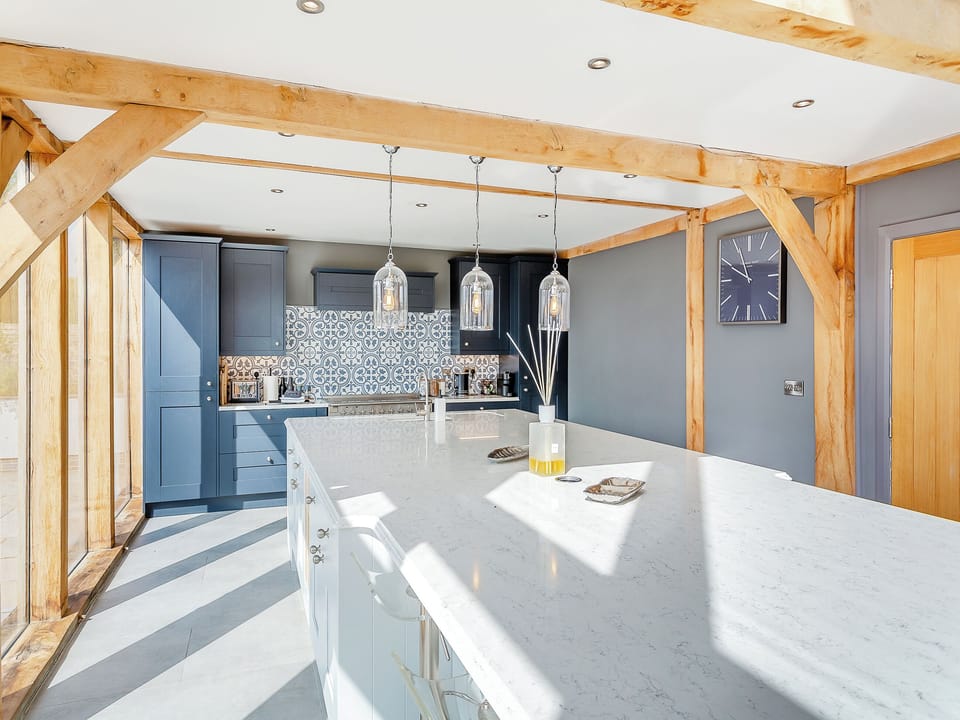 Open plan living space | Oakwood Barn, Ryther