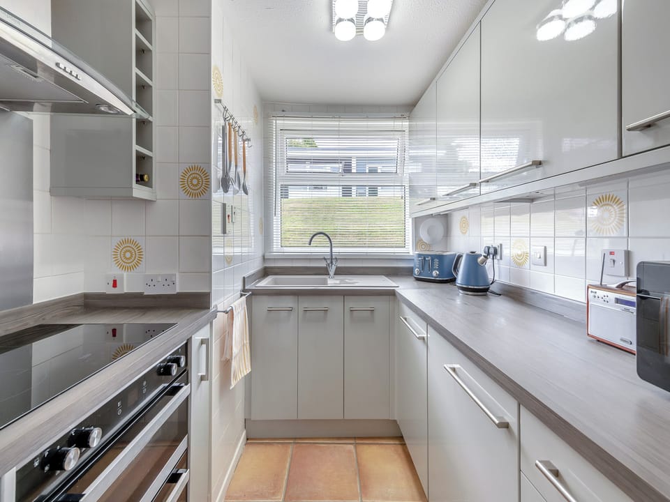 Kitchen | 240 Norton Park, Dartmouth