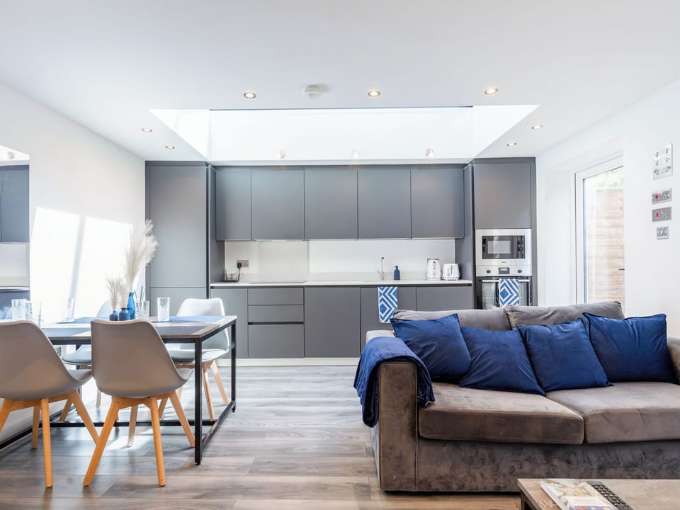 Open plan living space | Gascony Getaway, All Greater London