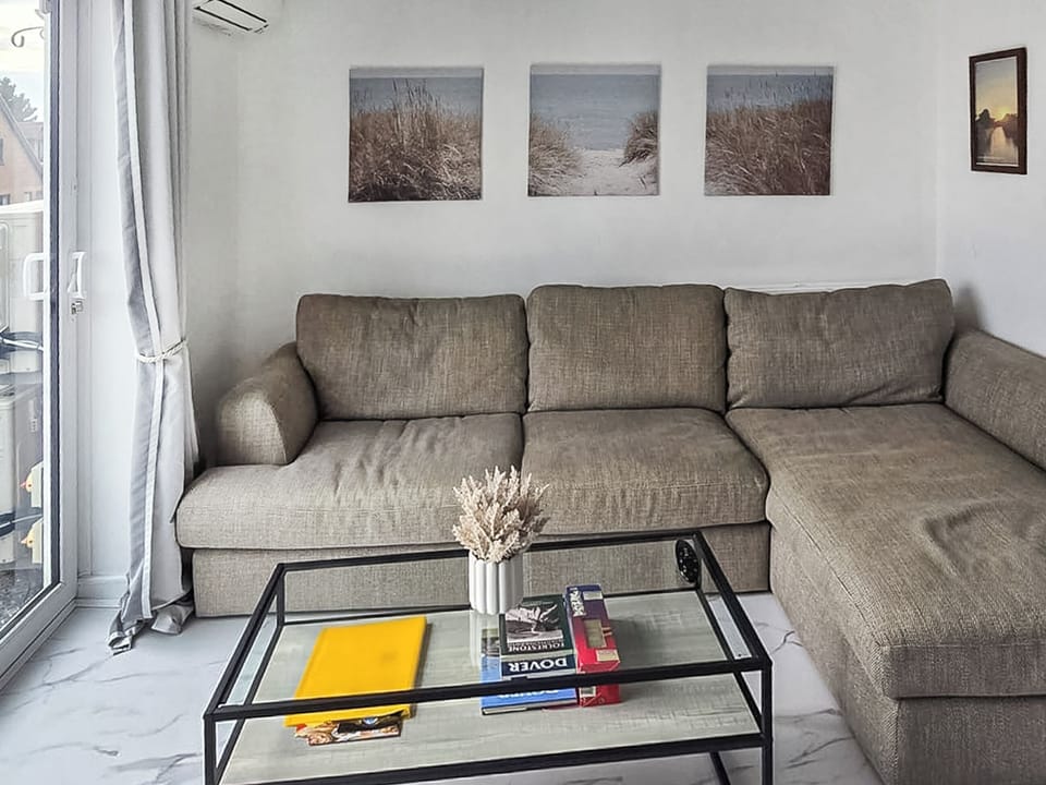 Living area | Oasis, Hythe