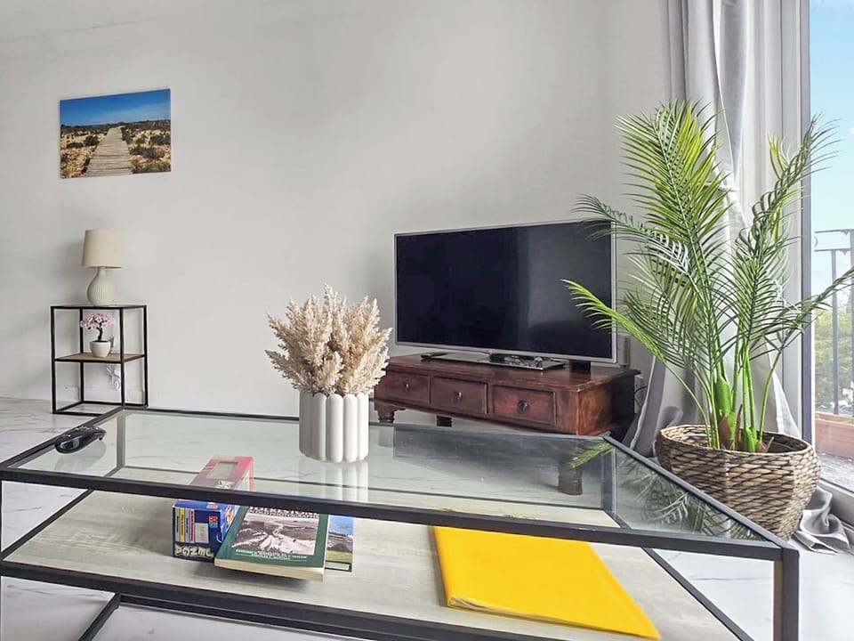 Living area | Oasis, Hythe
