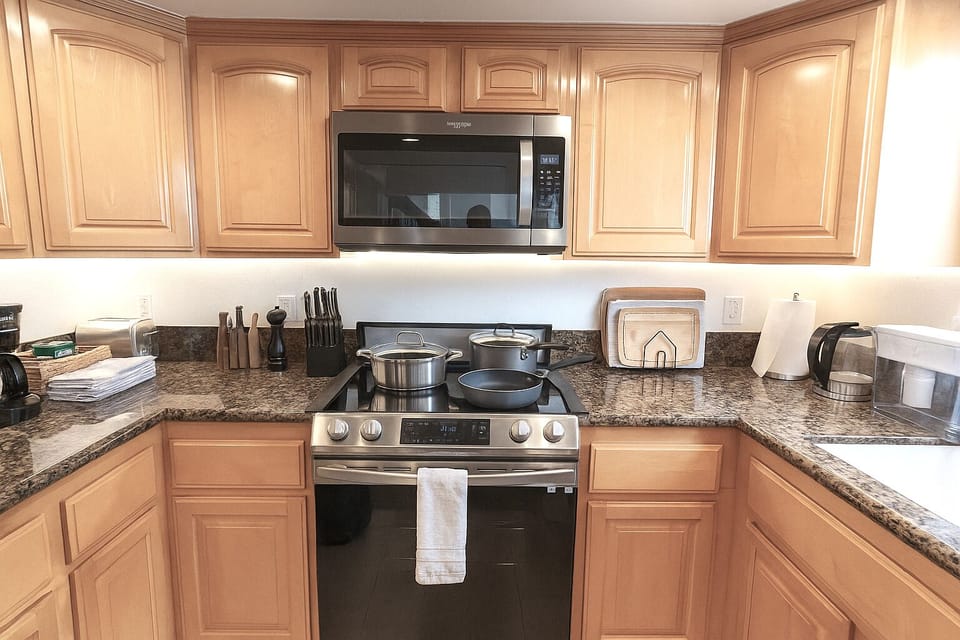 Well stocked kitchen with high end appliances