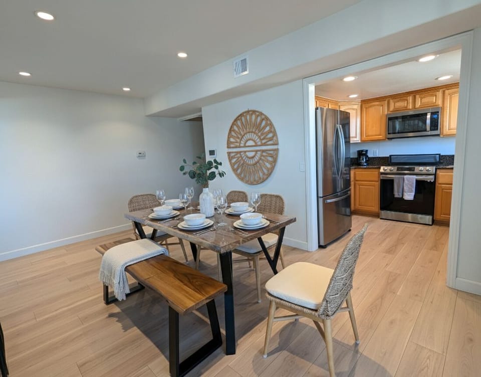 Well stocked kitchen and dining room