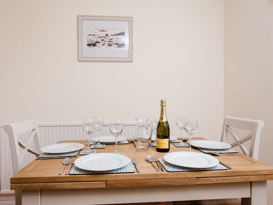 Dining Area | Peacehaven, Shalfleet