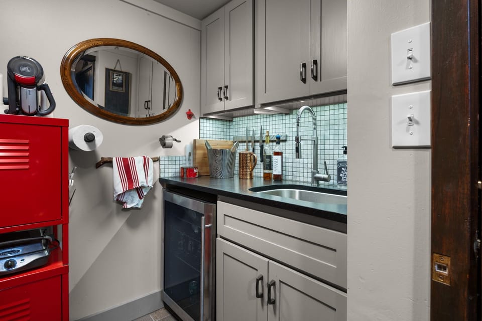 Lookout Log Cabin: Laundry-Butlers Pantry