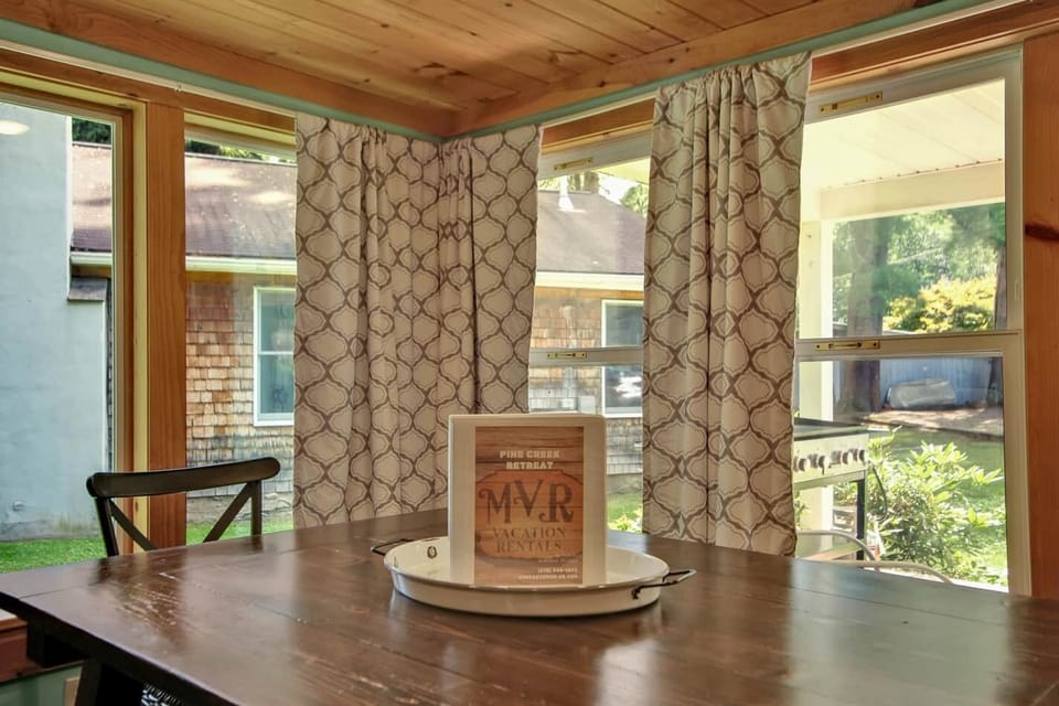 Call MVR Vacation Rentals 570-948-1293