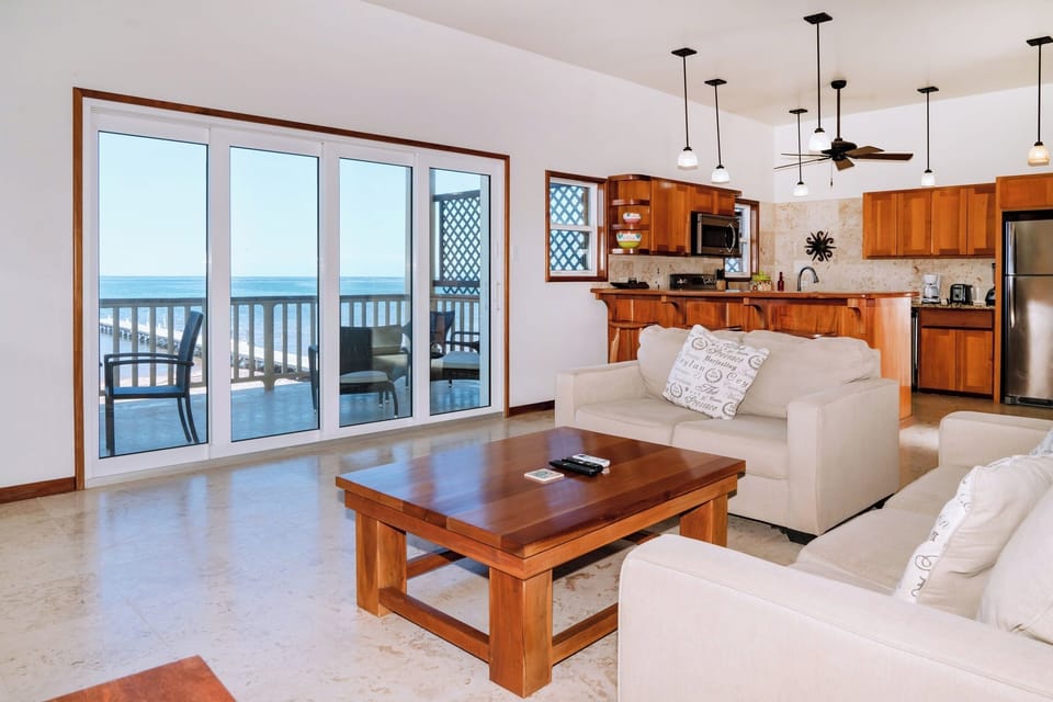 Spacious condo with barrier reef views and private balcony