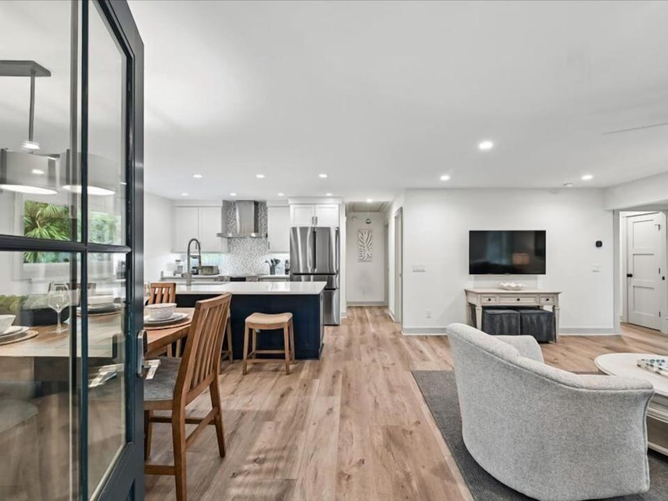 Welcome to 5 Laurel Lane in Forest Beach