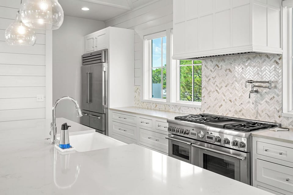 Magnolia Manor Kitchen Alt