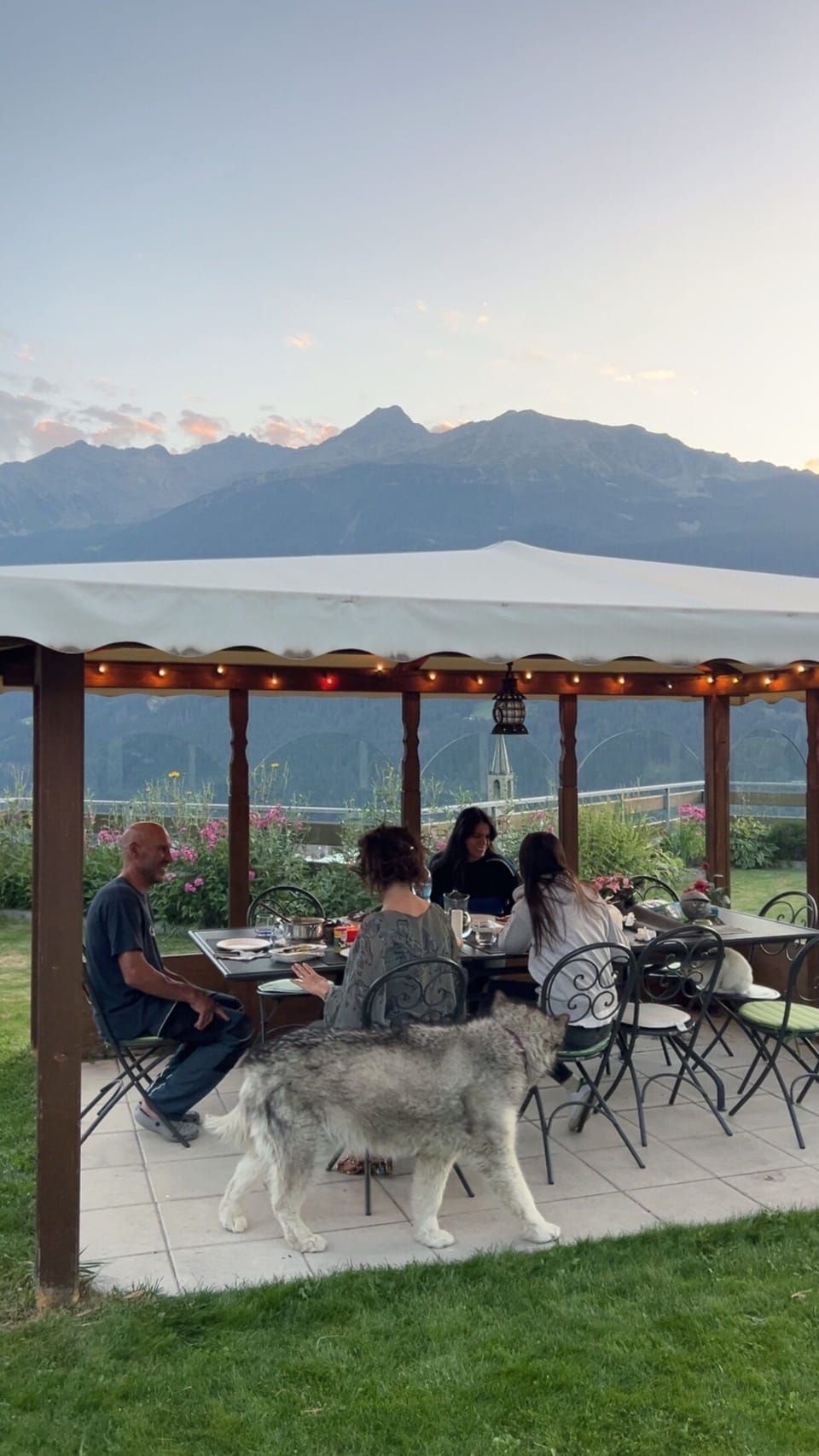 Outdoor dining