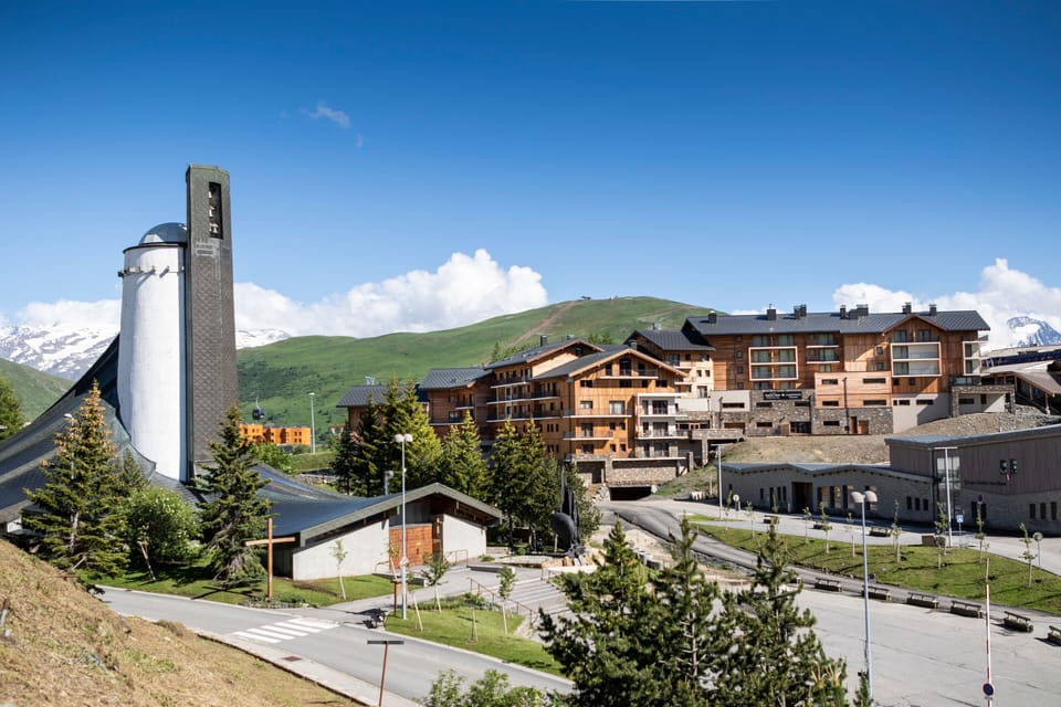 Framed by crisp mountain air and forested trails, the resort offers serenity just steps from nature.