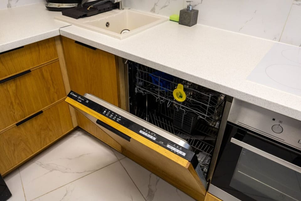 Kitchen | Book Now with RENTUJEMY.COM