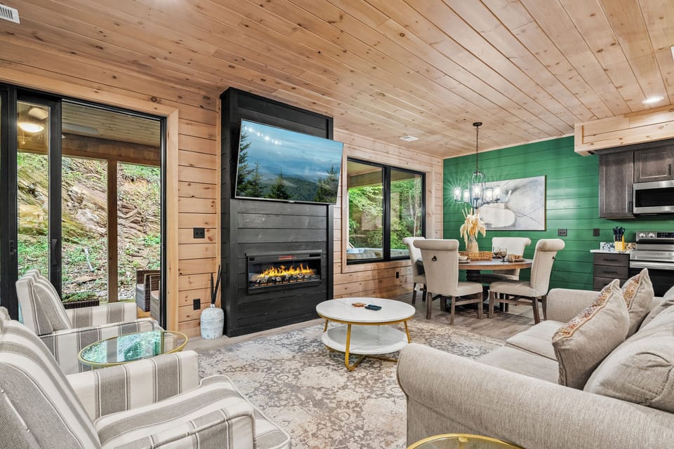 With plenty of natural light, you get a Smoky's experience, even while inside!