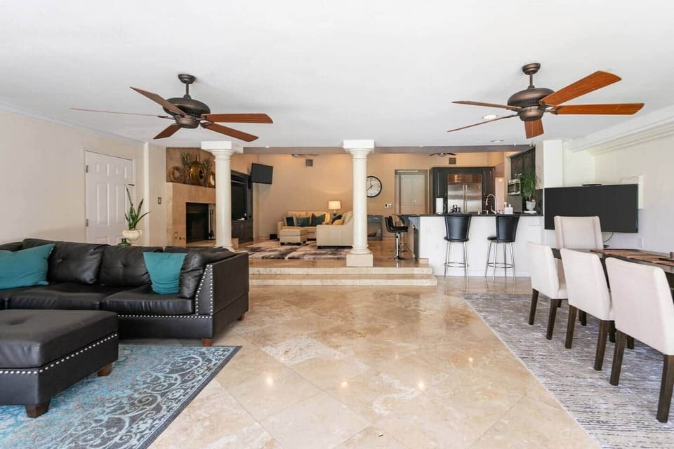 2nd Living Room.