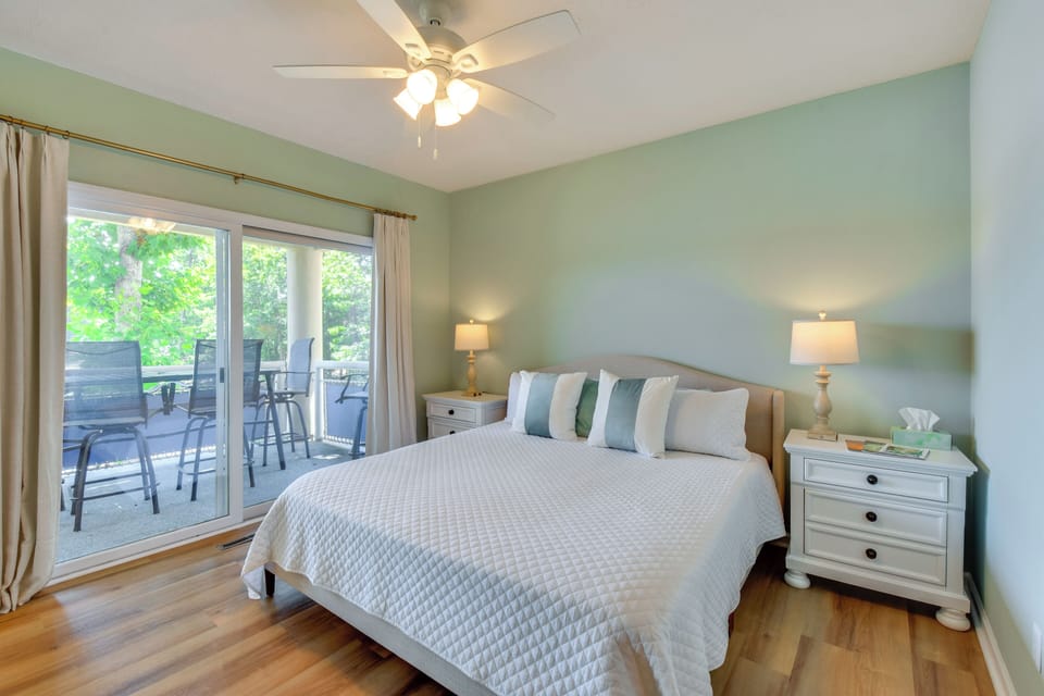 Bedroom 1 | King Bed | Linens Provided
