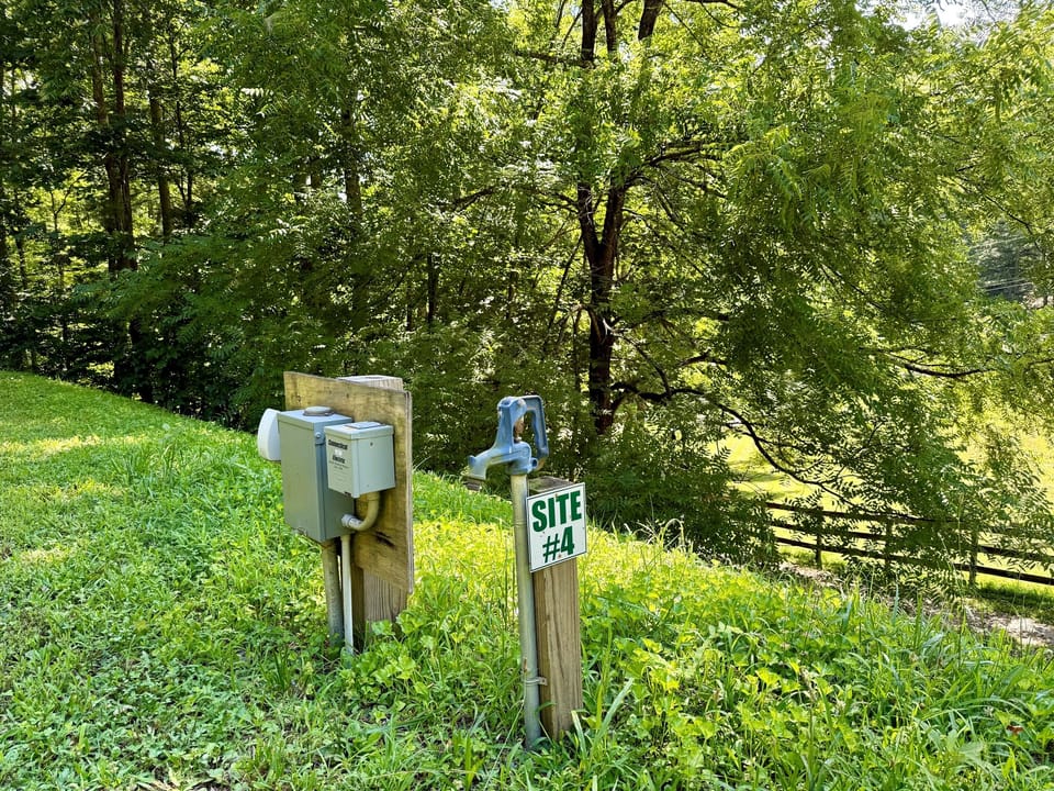 Your grassy mountain retreat with 50-amp hookups.