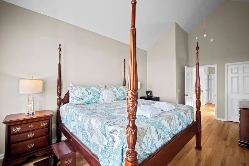 Primary King Ensuite