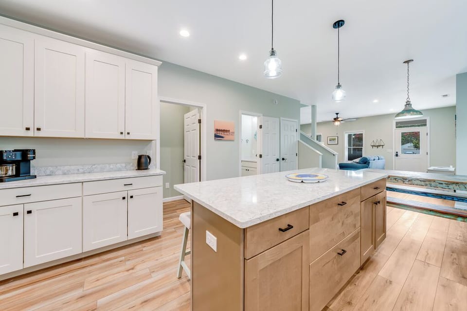 No need to eat out everyday with this Chef's Kitchen!