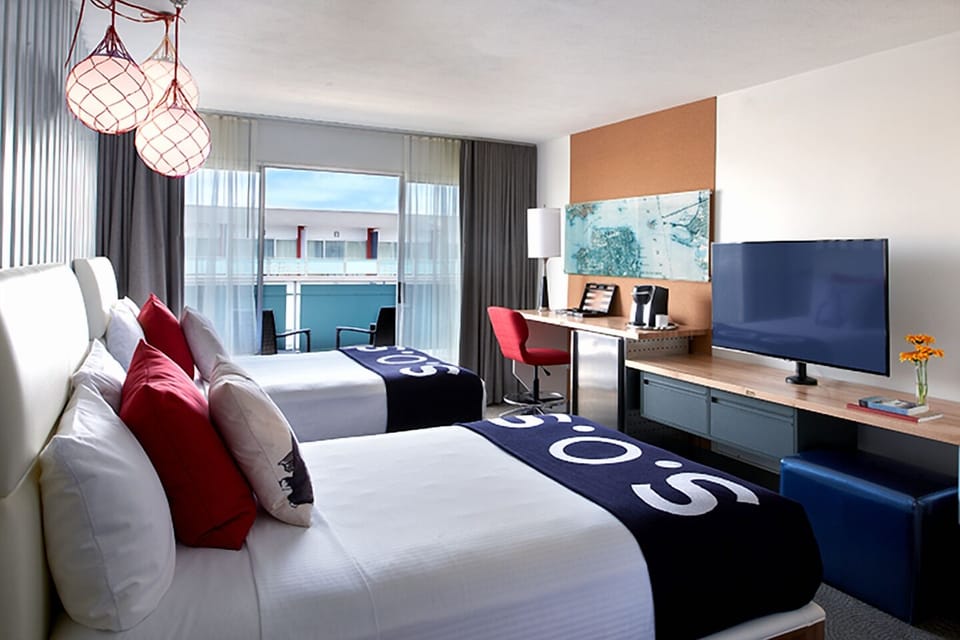 Unit with 2 Double Beds