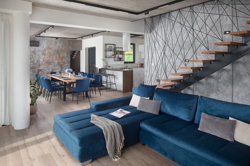 Living Room / Lounge