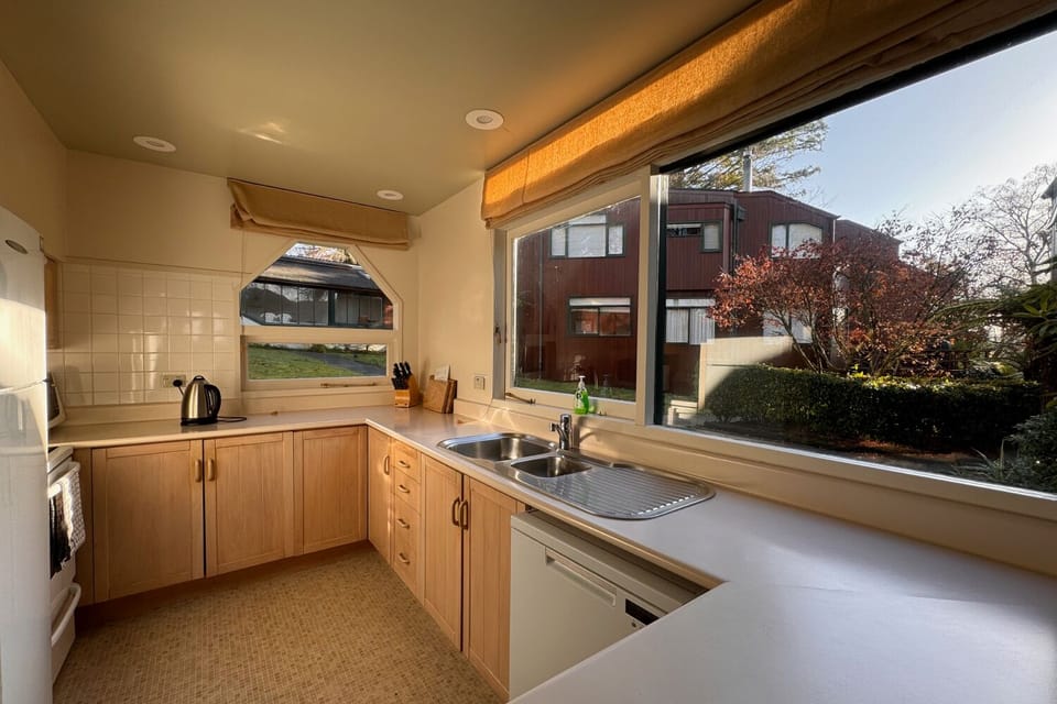 11 Kitchen 4