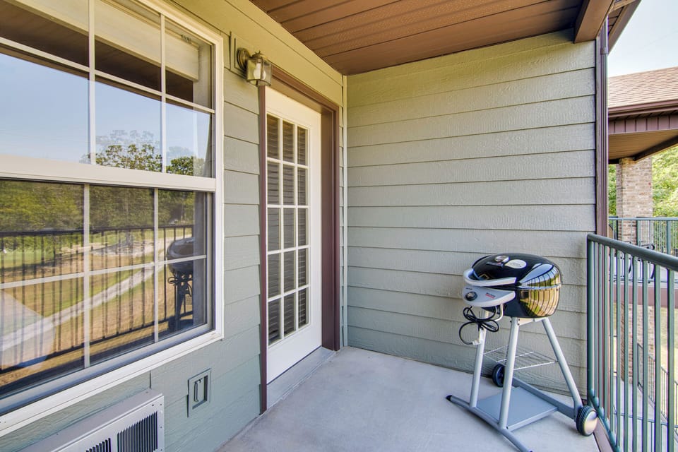 Private Balcony | Electric Grill