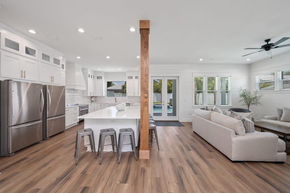 Huge open concept kitchen for families! 