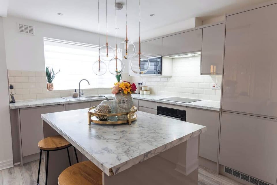 Full photo of kitchen 