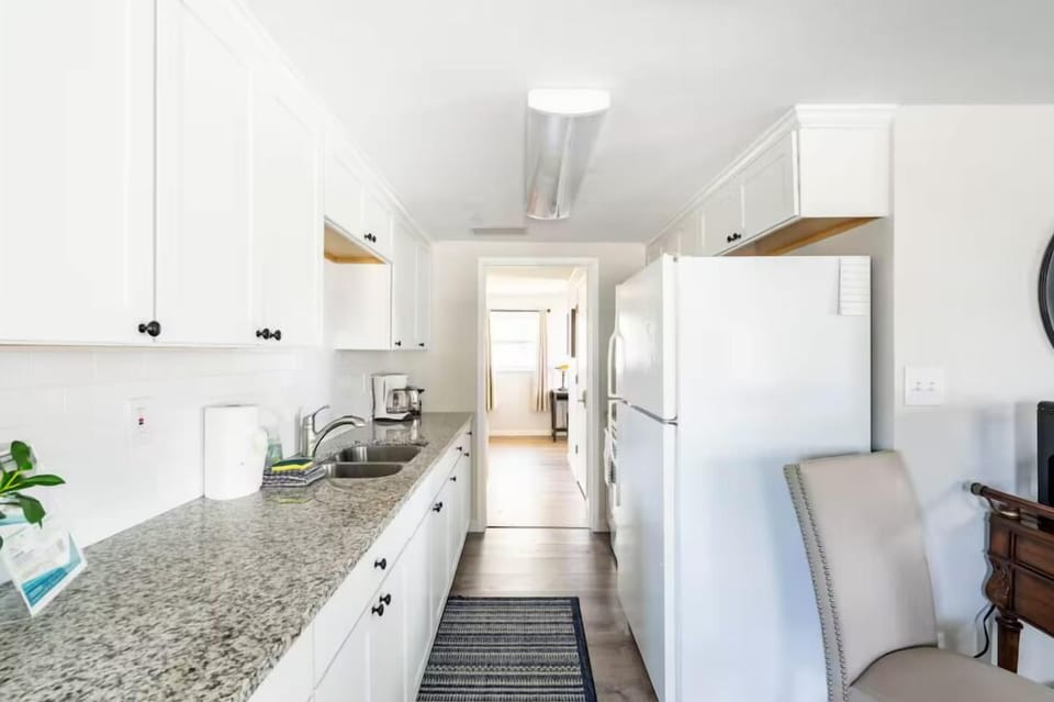 More of the kitchen layout