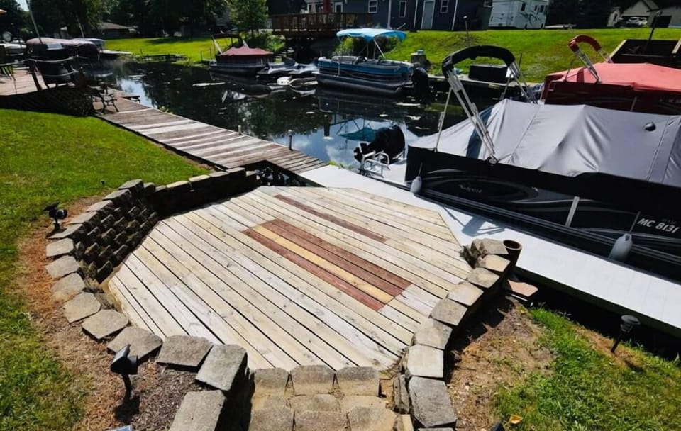 Walkway along the lake