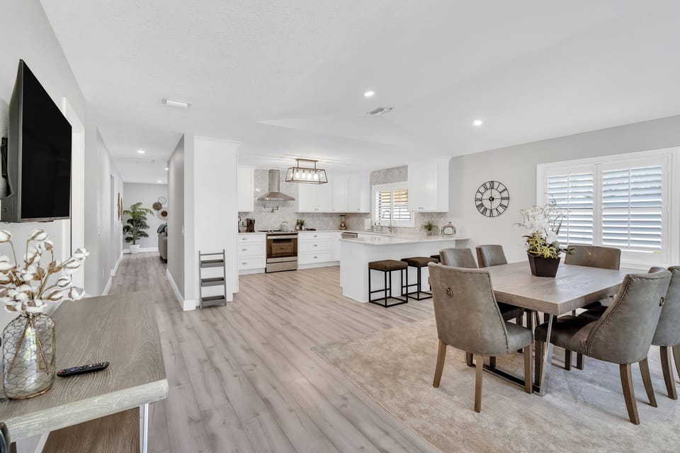 Dining room perfect for family meals or game nights