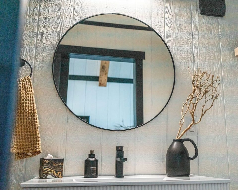 Bathroom mirror