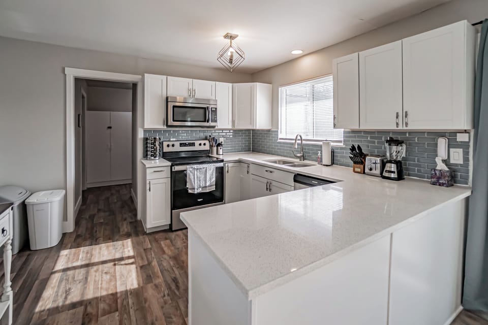 Open Kitchen - Electric Stovce